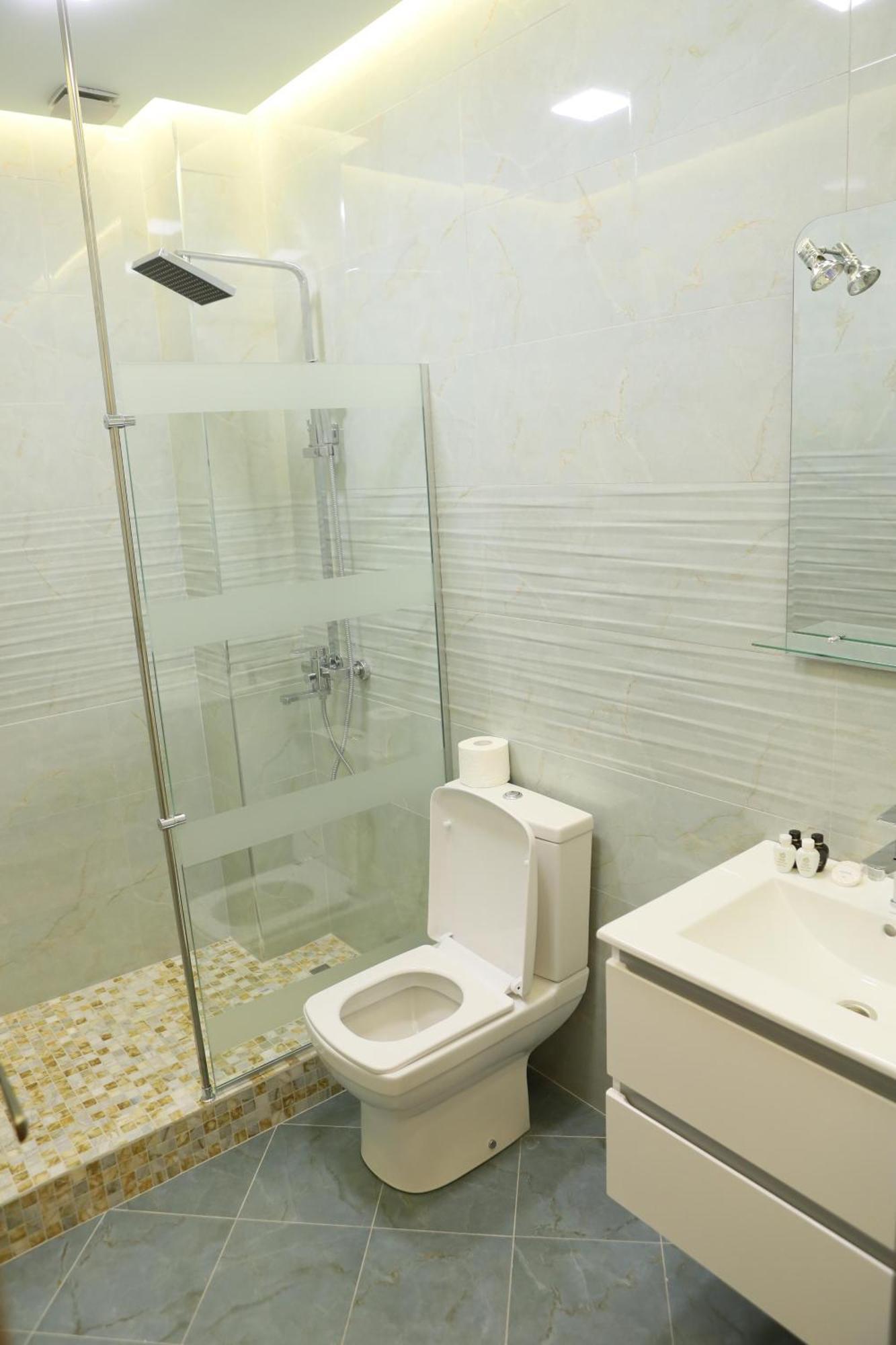 Elko Hotel Ереван Екстериор снимка