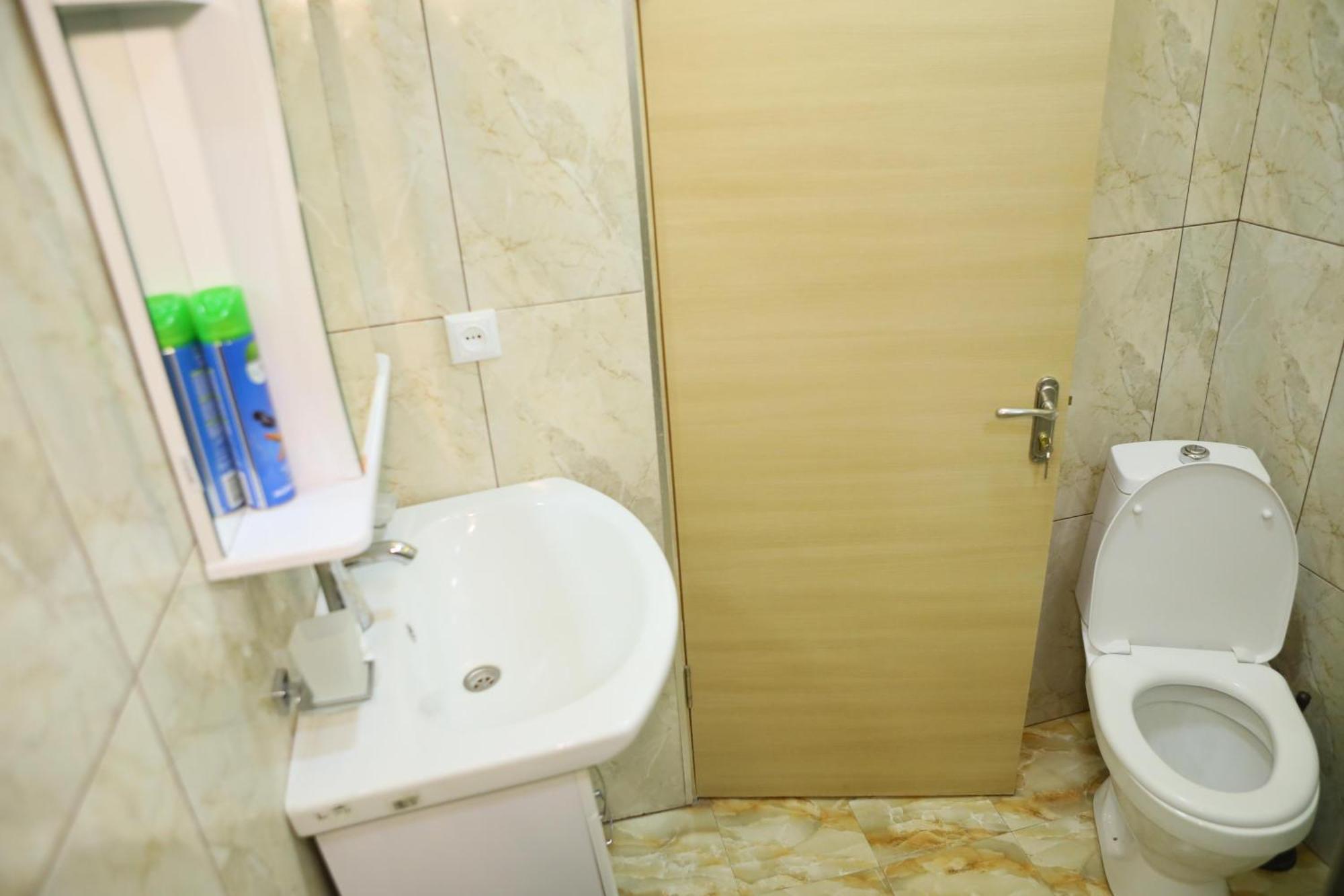 Elko Hotel Ереван Екстериор снимка